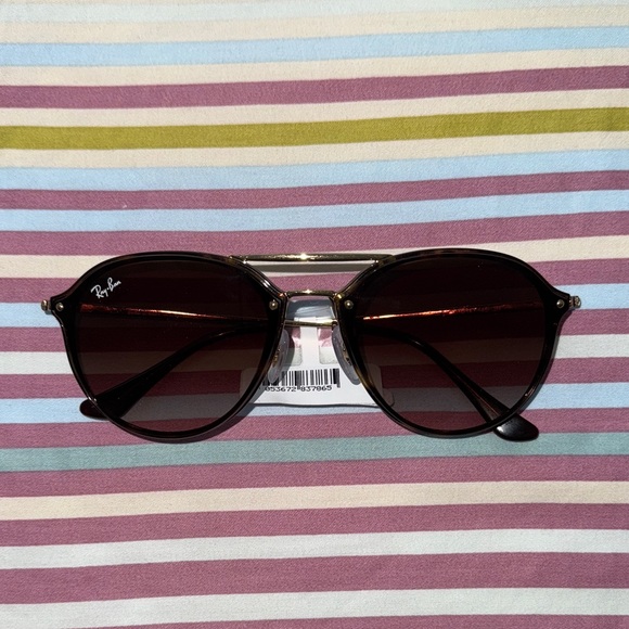 BRAND NEW Ray-Ban Dark Brown Round Sunglasses - Picture 1 of 9
